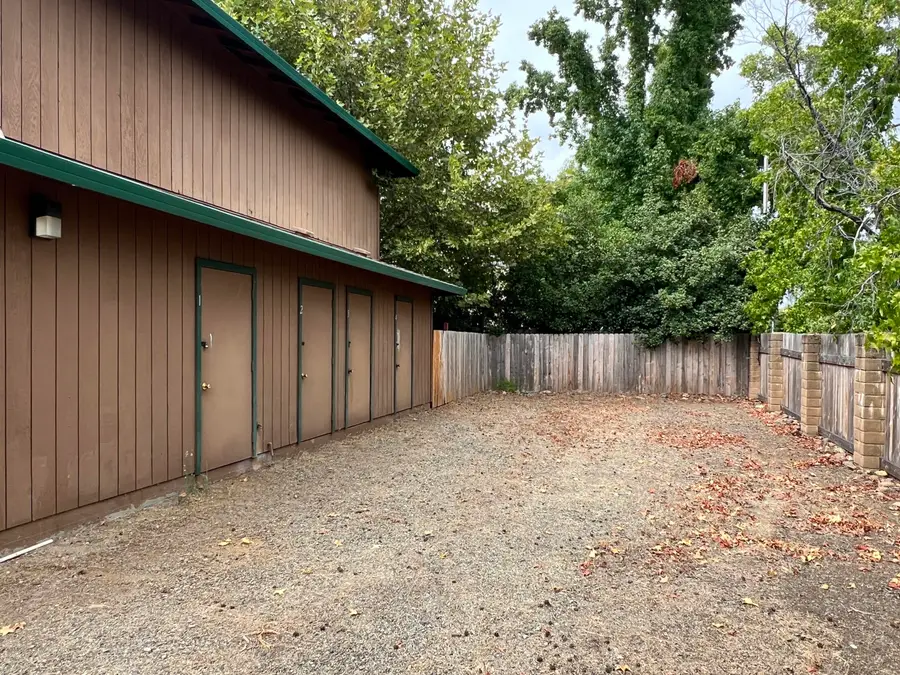1690 Bramble Place, Redding, CA 96002 - #3