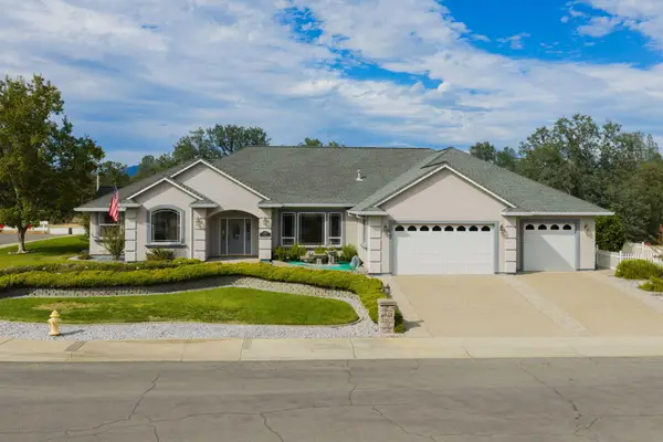 19408 Titleist Way, Redding, CA 96003