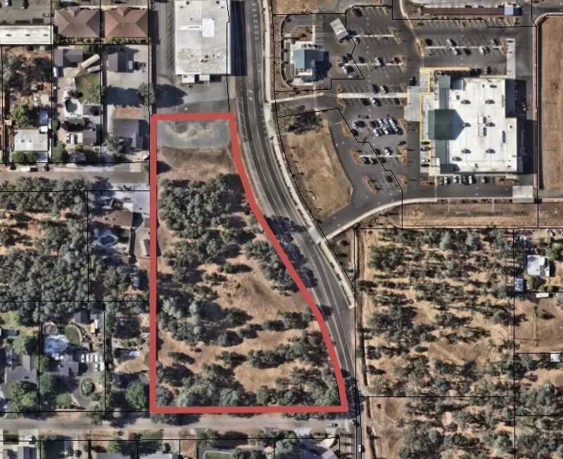 2470 Alden Avenue, Redding, CA 96002 - #1