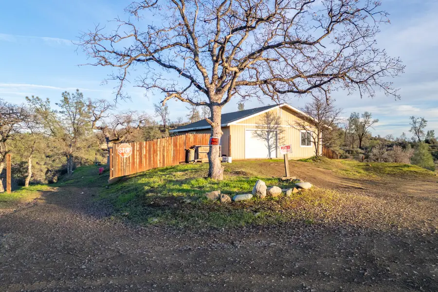 215 Tolowa Rd, Igo, CA 96047 - Image #2