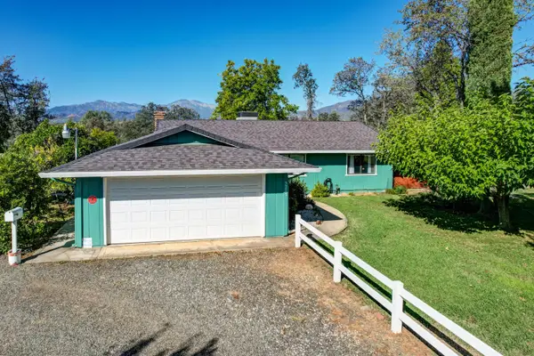 3295 Santa Rosa Way, Redding, CA 96003