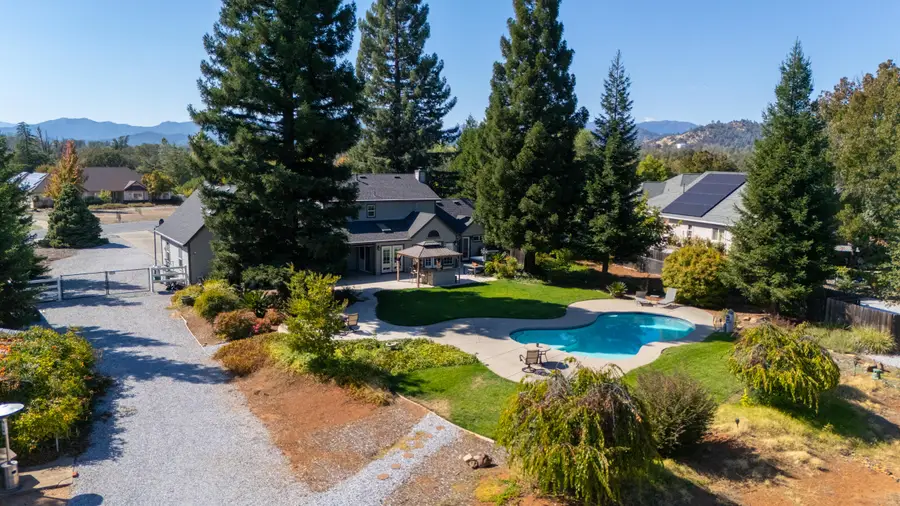 13047 Spring Lake Street, Redding, CA 96003 - #2