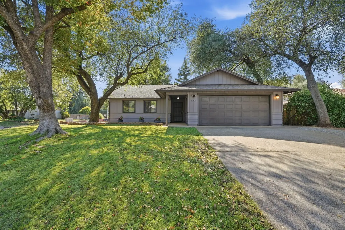 3296 Flintwood Way, Redding, CA 96002 - #1