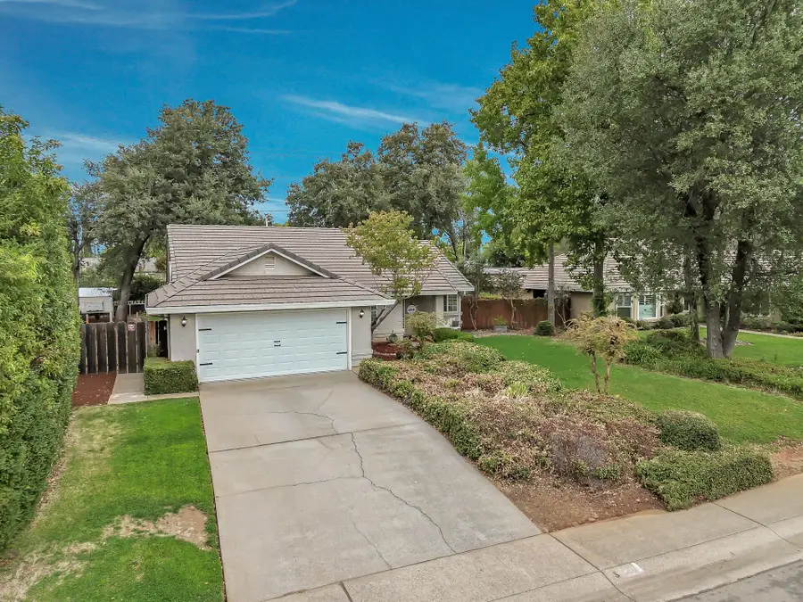 2404 Castlewood Drive, Redding, CA 96002 - #2