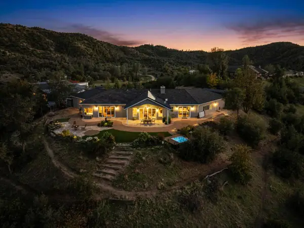 9770 Brickwood Drive, Redding, CA 96001