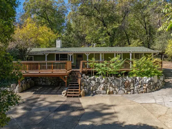 14948 Wonderland Boulevard, Redding, CA 96003