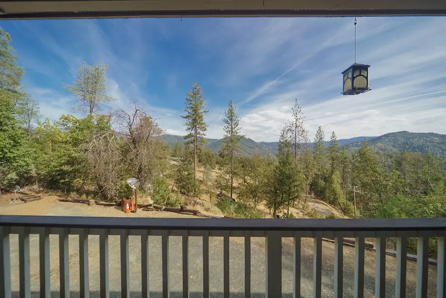 872 Top Of The Grade, Douglas City, CA 96024 - #2