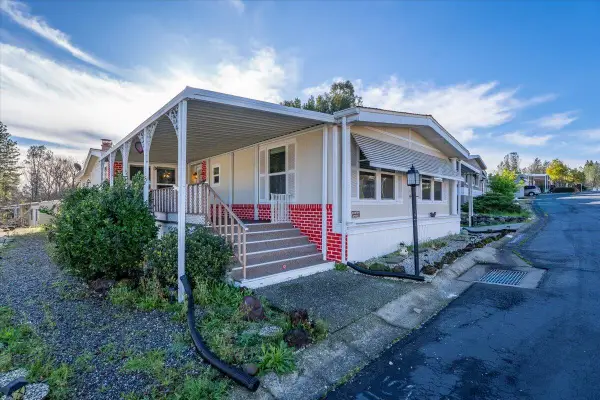 459 Red Cedar Drive, Redding, CA 96003