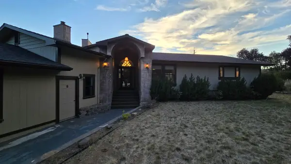 1029 S Old Stage Road, Mount Shasta, CA 96067
