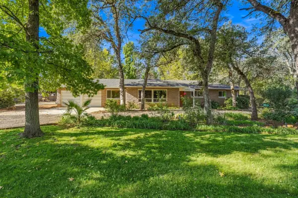 3252 Inverness Street, Redding, CA 96002
