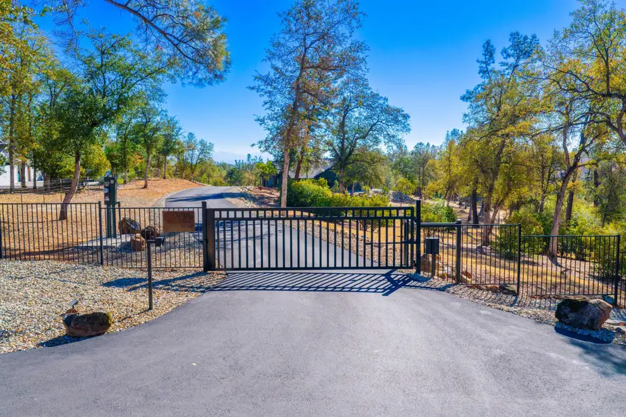 9081 Silver King Road, Redding, CA 96001 - #3