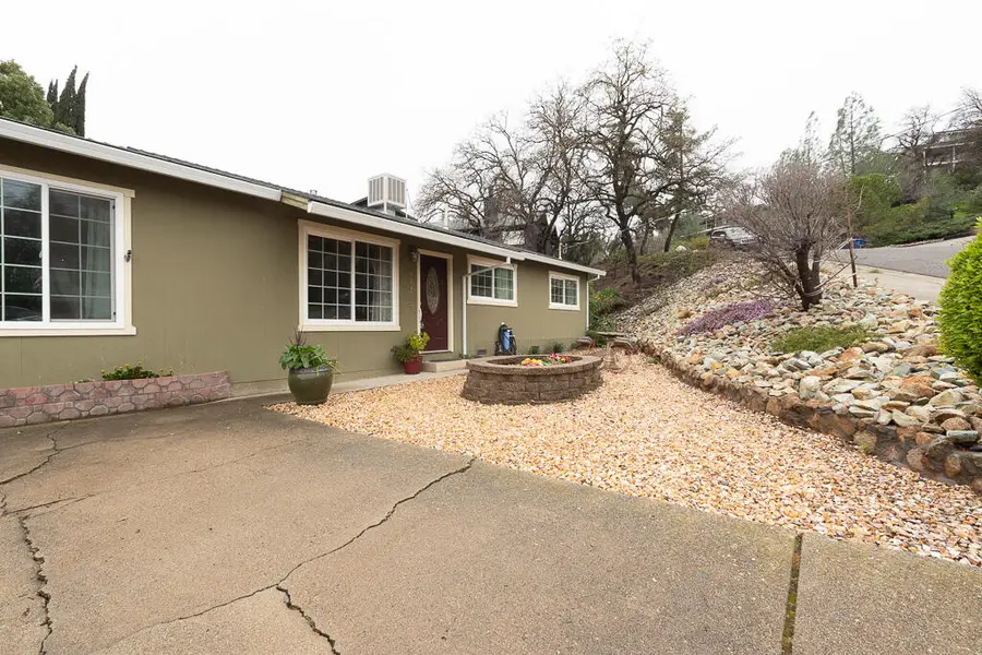 3345 Oakwood Place, Redding, CA 96001 - #2