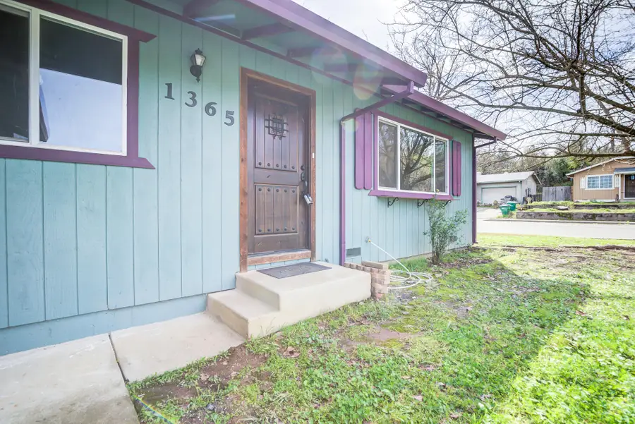 1365 Andrew Avenue, Anderson, CA 96007 - #2