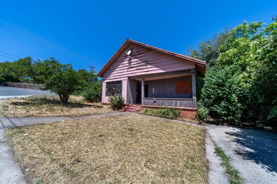 1868 Gold Street, Redding, CA 96001 - #2