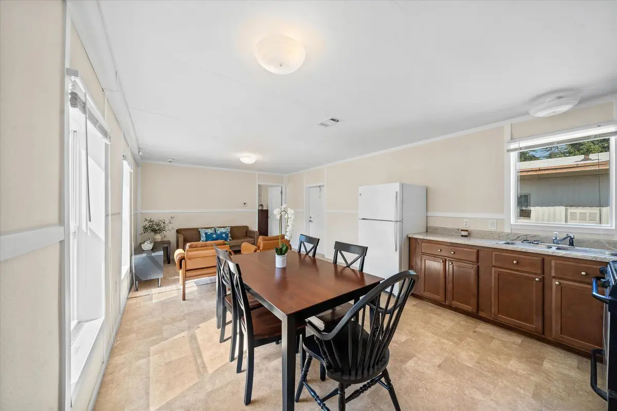 2200 Jewell Lane, Redding, CA 96001 - Image #1