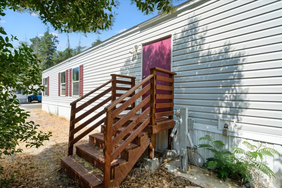 2200 Jewell Lane, Redding, CA 96001 - Image #3