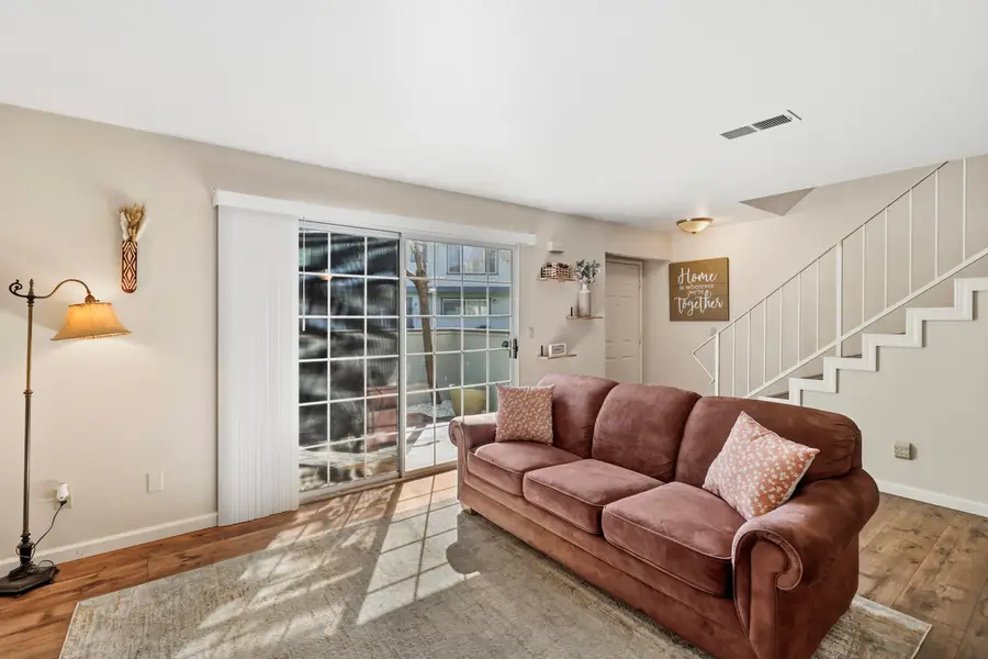 200 Ridgetop Drive #APT 31, Redding, CA 96003 - #3