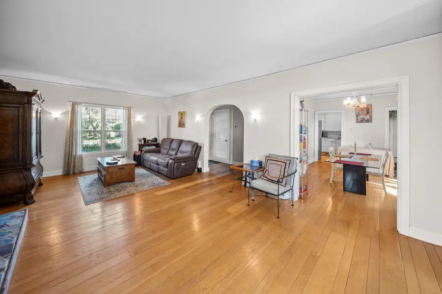 2405 Cliff Drive, Redding, CA 96001 - Image #2