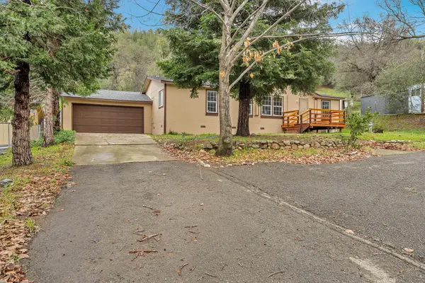 22150 Ravine Court, Redding, CA 96003