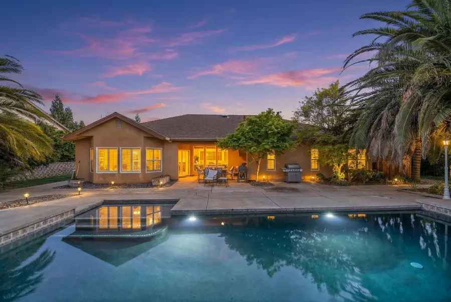 2372 Tradition Way, Redding, CA 96001 - #2