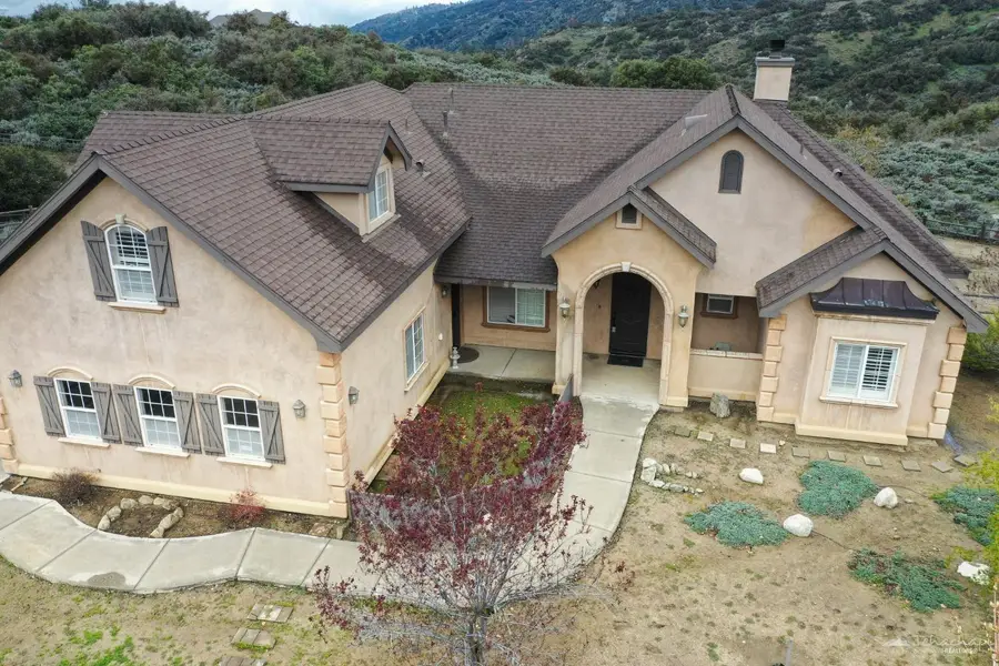24281 Jacaranda Drive, Tehachapi, CA 93561 - Image #3