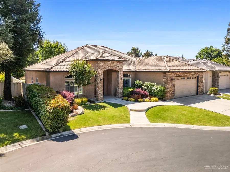 9005 Via Lugano, Bakersfield, CA 93312 - Image #2