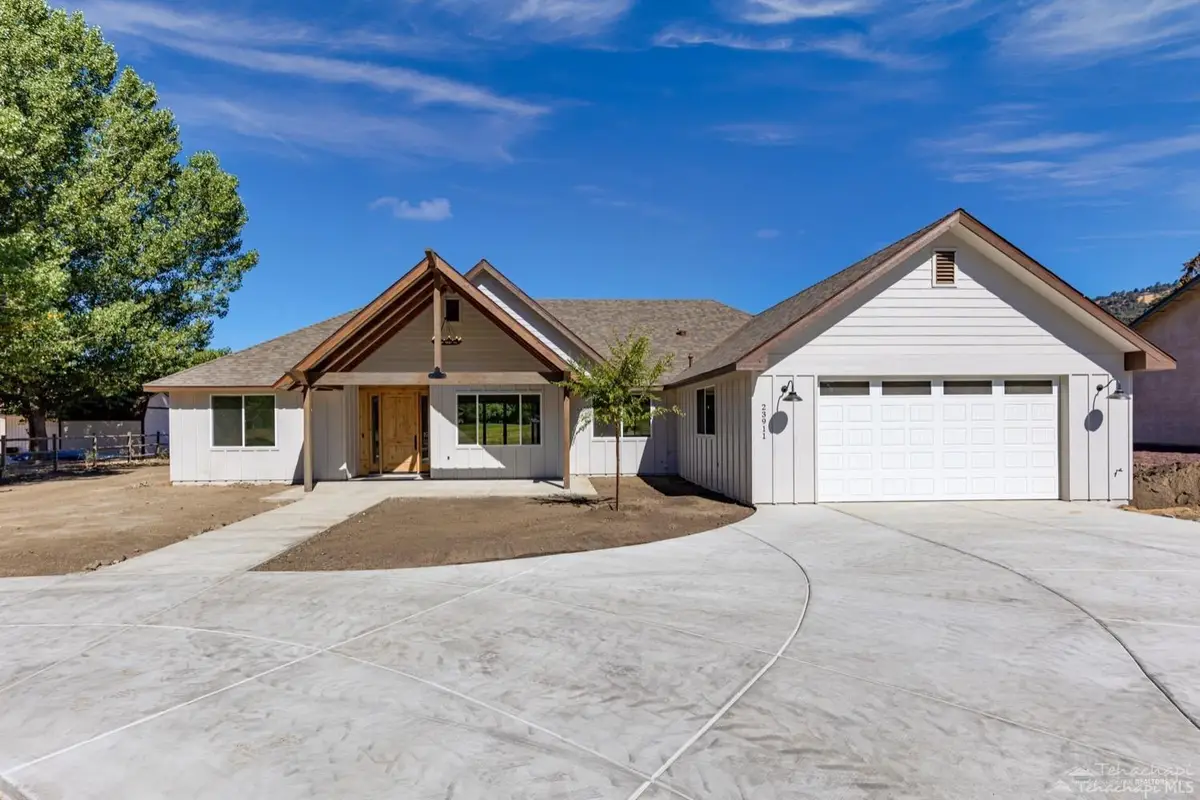 23911 Coral Springs Lane, Tehachapi, CA 93561 - #1