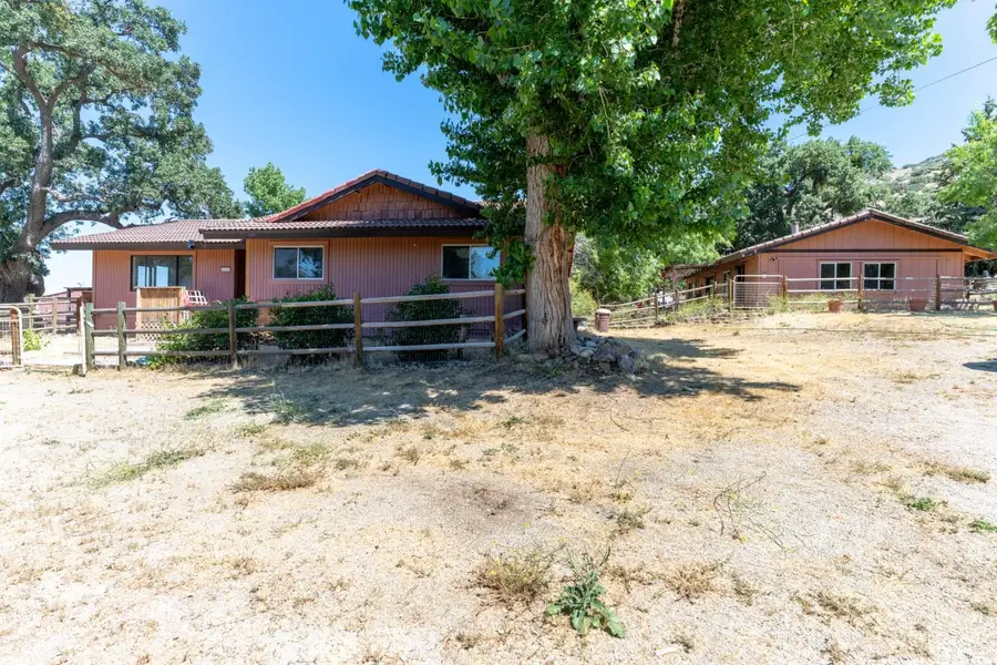26141 Bear Valley Road, Tehachapi, CA 93561 - Image #3
