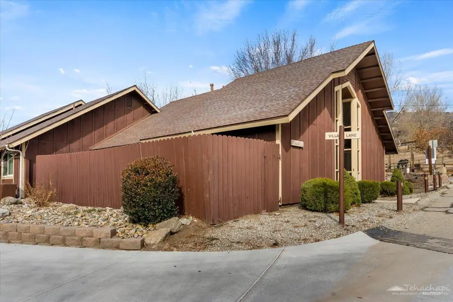 2 Village Lane, Tehachapi, CA 93561 - #3