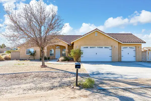 10840 Evelyn Avenue, California City, CA 93505