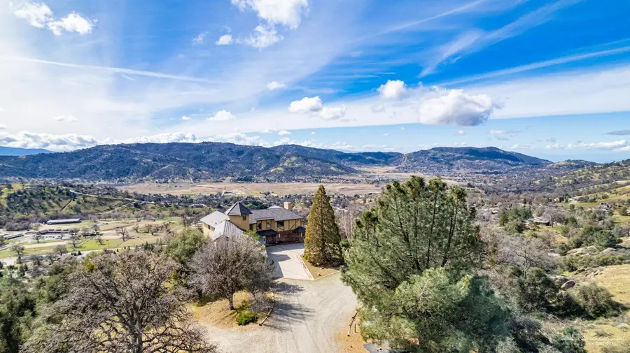 24050 Jacaranda Drive, Tehachapi, CA 93561 - #3