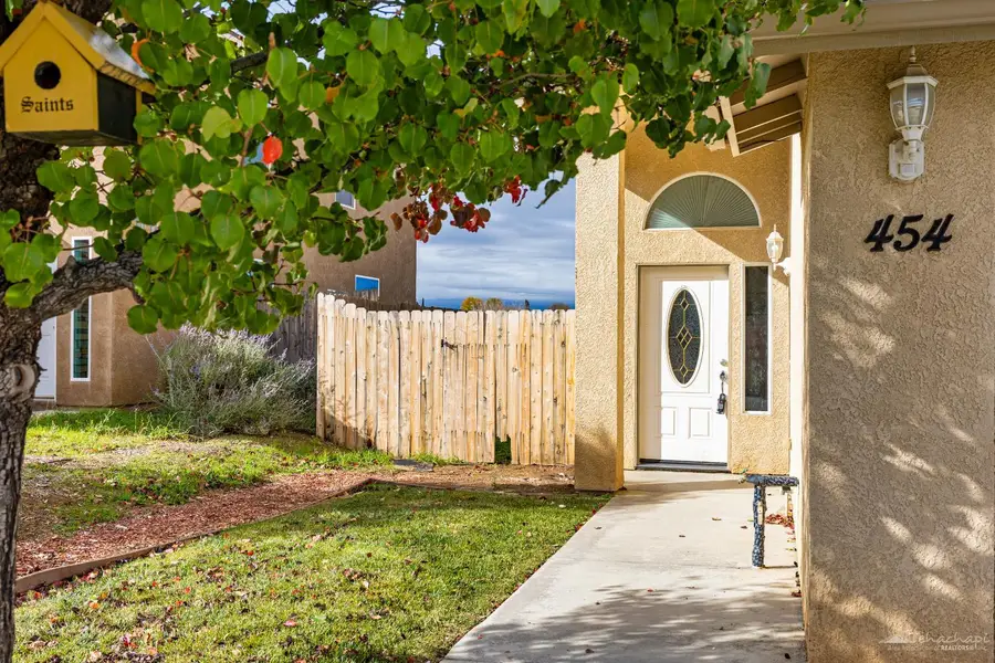 454 Sherwood Place, Tehachapi, CA 93561 - Image #2