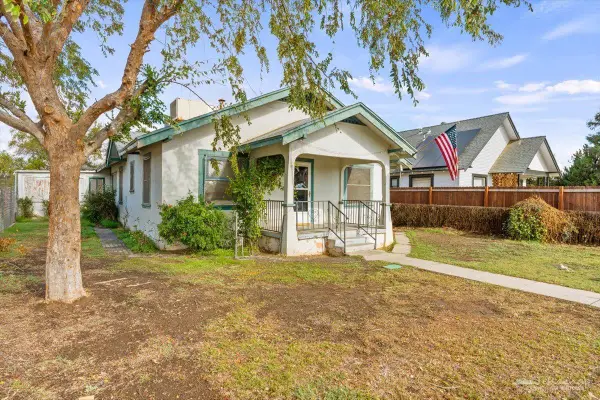 446 Ray Street, Bakersfield, CA 93308