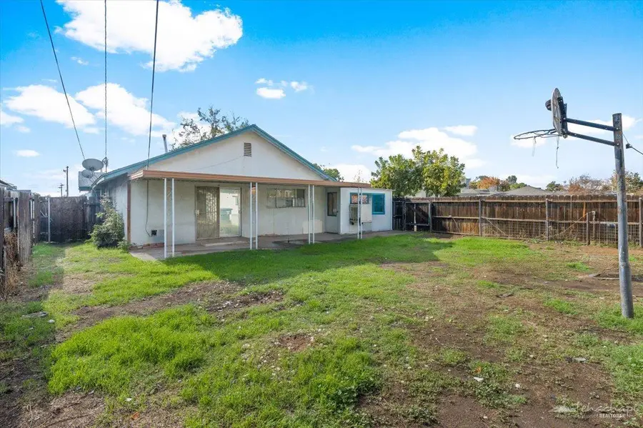 446 Ray Street, Bakersfield, CA 93308 - Image #2