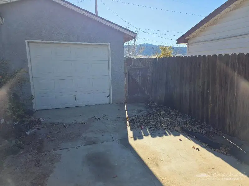 49517 Michael Avenue, Tehachapi, CA 93561 - Image #3