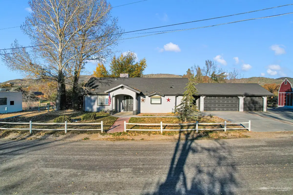 19801 Breeze Place, Tehachapi, CA 93561 - Image #1