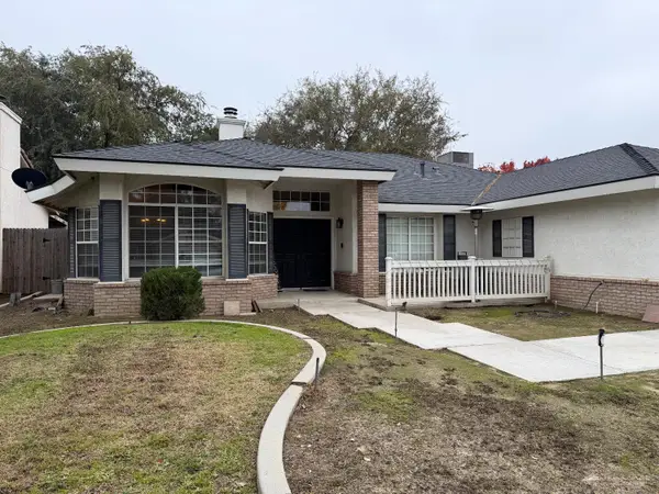 9309 Foxglen Court, Bakersfield, CA 93312