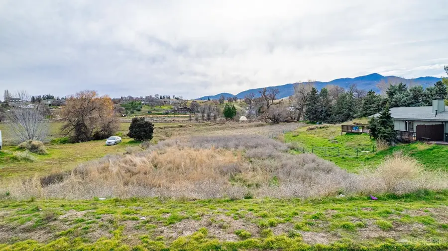 20816 Crest Drive, Tehachapi, CA 93561 - Image #3