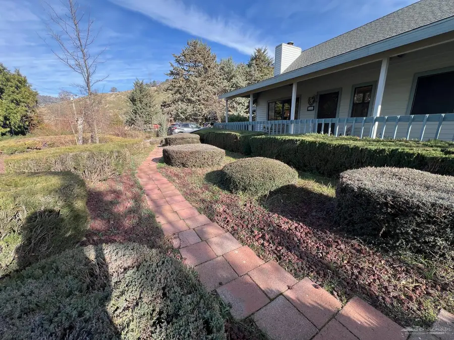 23050 Homestead Way, Tehachapi, CA 93561 - Image #3