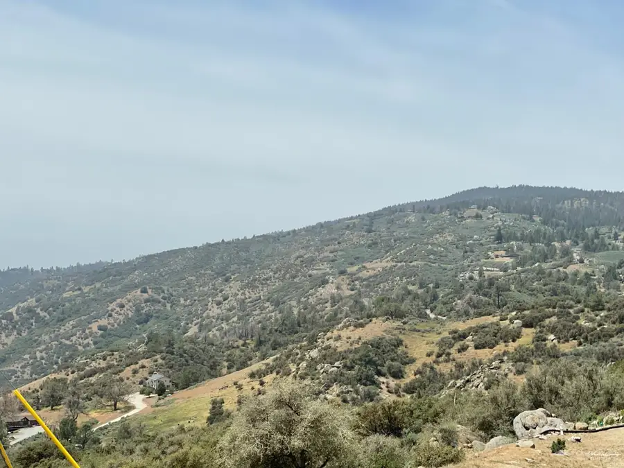 24241 Jacaranda Drive, Tehachapi, CA 93561 - Image #2