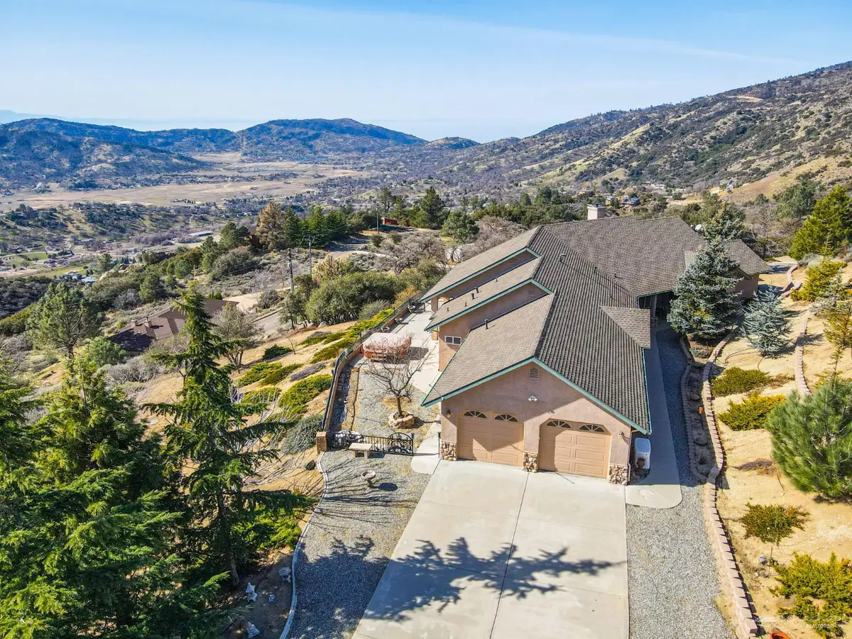 25841 Ironwood Court, Tehachapi, CA 93561 - Image #1