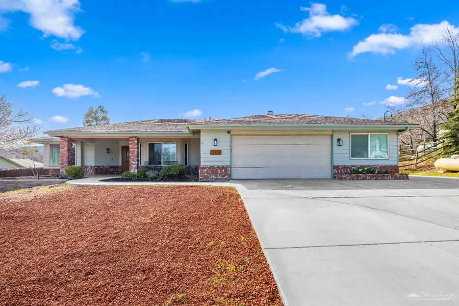 21424 Sunnybrook Drive, Tehachapi, CA 93561 - #2