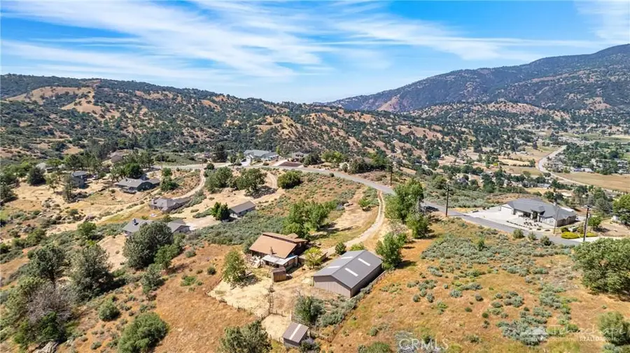 30771 Fox Ridge Court, Tehachapi, CA 93561 - #2