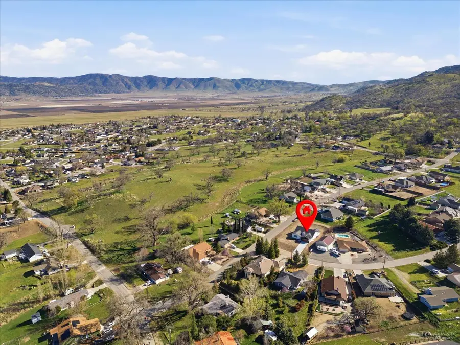 17750 Arlington Place, Tehachapi, CA 93561 - #3