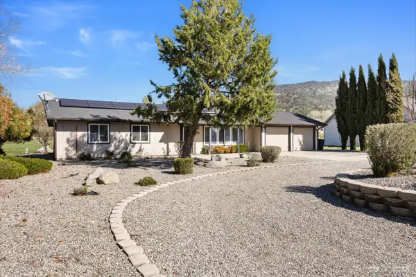 23831 Pebble Beach Lane, Tehachapi, CA 93561