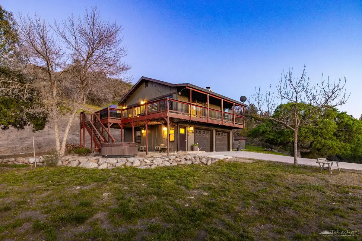 29801 Skyline Drive, Tehachapi, CA 93561 - #1