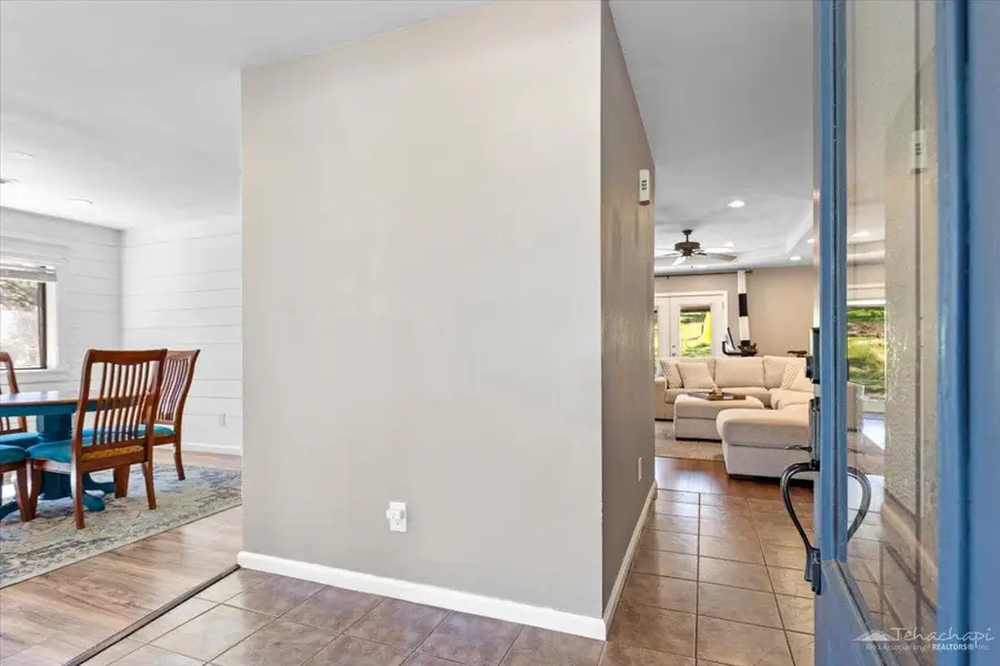 26000 Bear Valley Road, Tehachapi, CA 93561 - #2