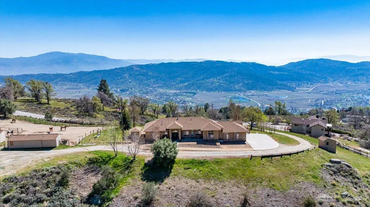 24881 Paramount Drive, Tehachapi, CA 93561 - #1