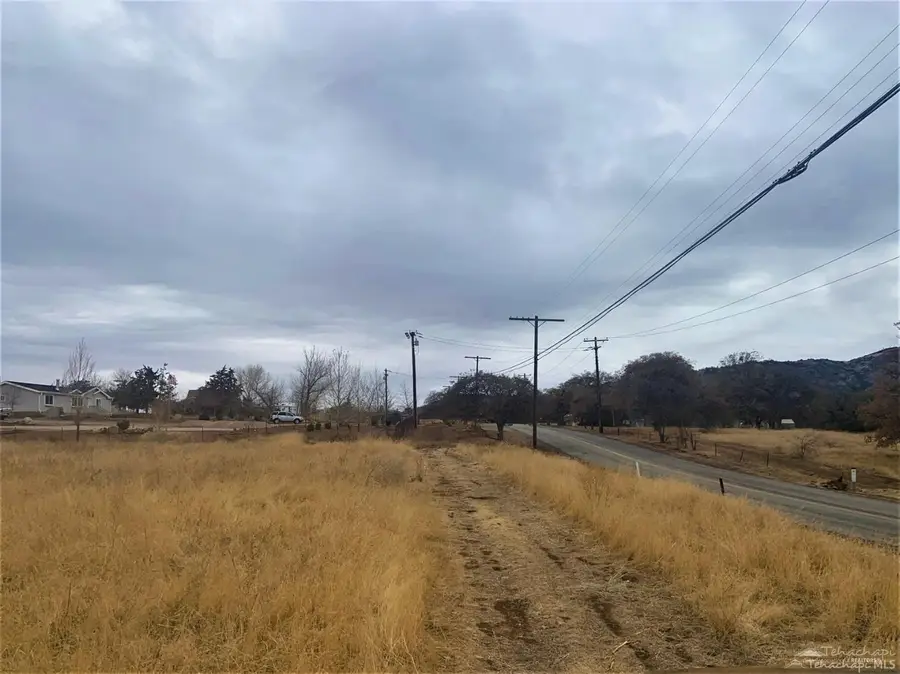 0 Woodford Tehachapi, Tehachapi, CA 93561 - #3