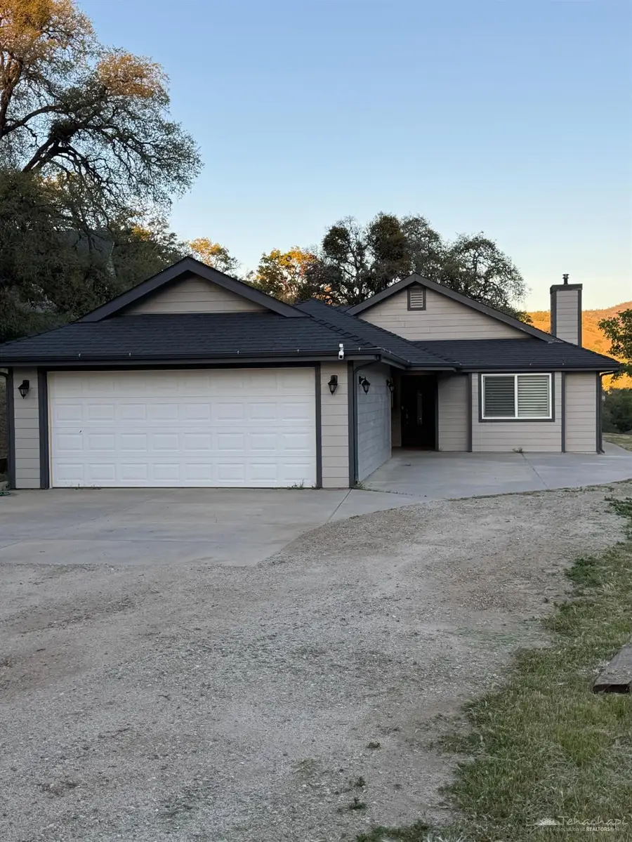 22477 Zurich Drive, Tehachapi, CA 93561 - #3